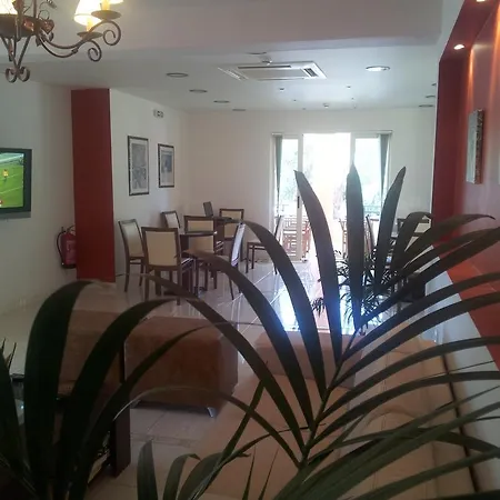 Otel Ostria *