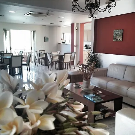Otel Ostria