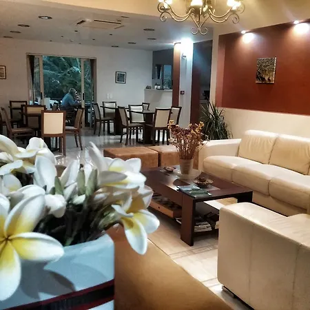 Otel Ostria *