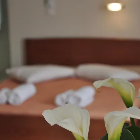 Otel Ostria